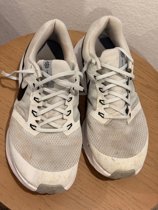 Nike Men’s Running Shoes - Light Gray & Black
